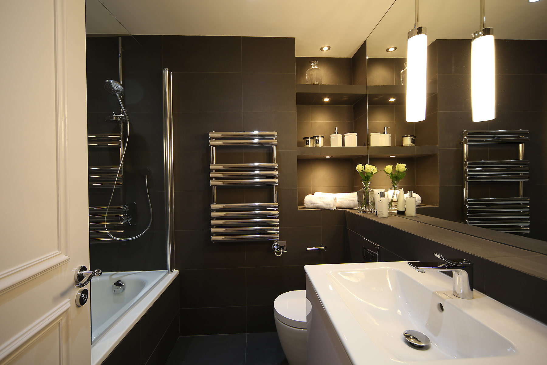 Goucester Gardens Apartment bathroom GHK Architects